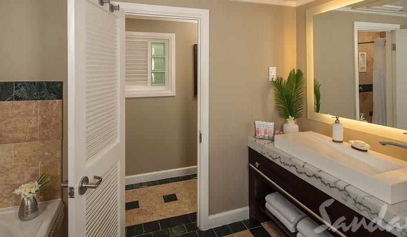 Sunset Bluff Oceanfront Two Story One Bedroom Butler Villa Suite with Private Pool - BP (2)